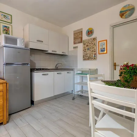 D4 - H1 By Interhome Apartment Golfo Aranci